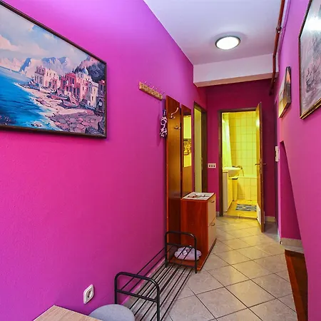 Jadranka 2400 * פולה